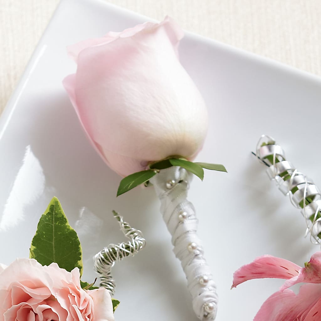 Pink Rose Boutonniere – Citiflowers, Silver Spring MD