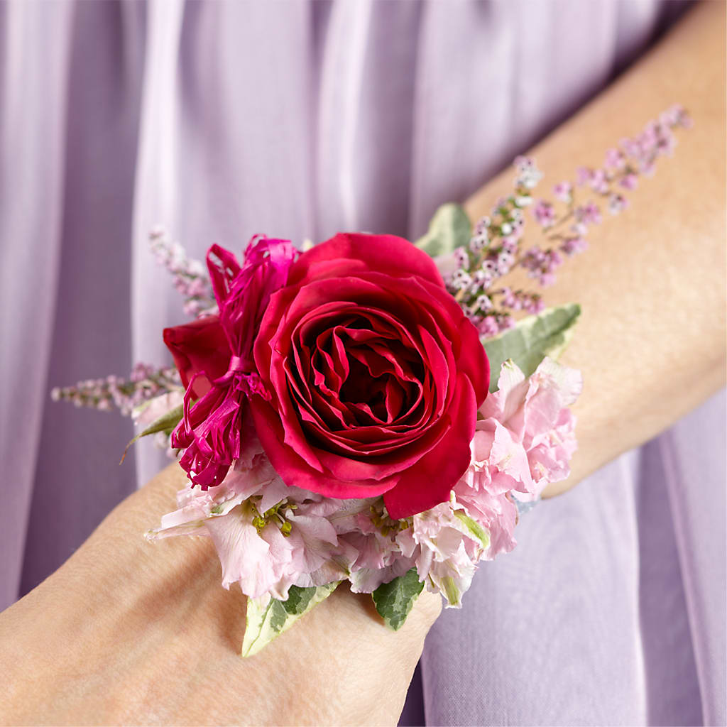 Rose Charm Corsage – Citiflowers, Silver Spring MD