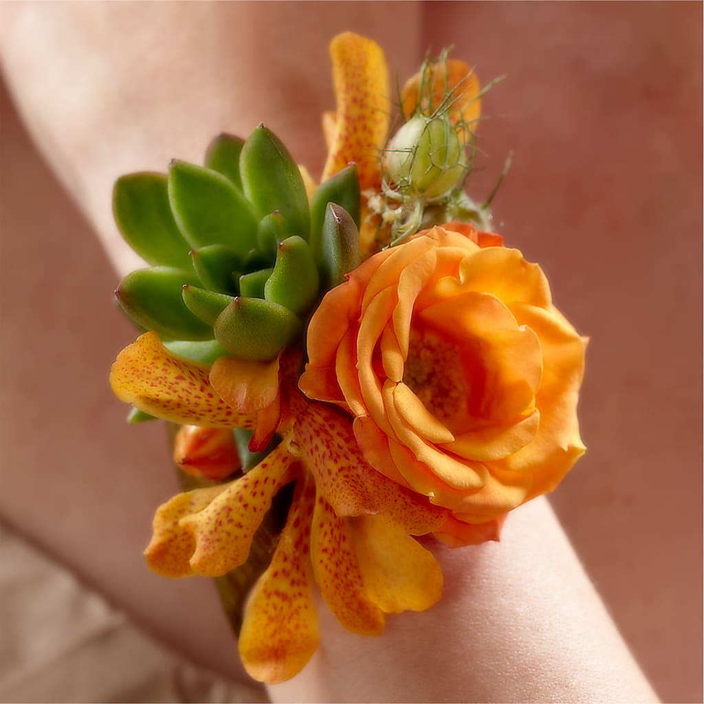 Irresistible Love Wrist Corsage – Citiflowers, Silver Spring MD