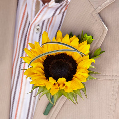 Free Spirit Boutonniere –  Citiflowers, Silver Spring MD